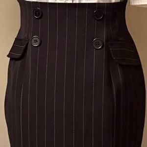 Tailored fit pinstriped high waisted pencil skirt